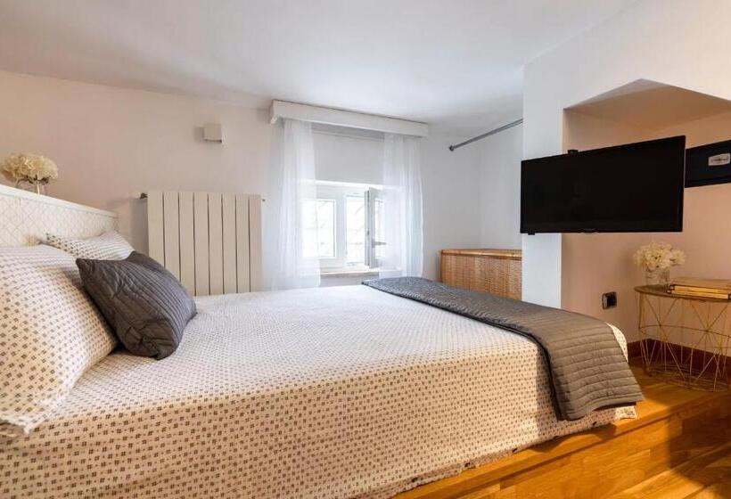 Апартаменты 1 Спальня Нижний Этаж, Cesarotti B&b