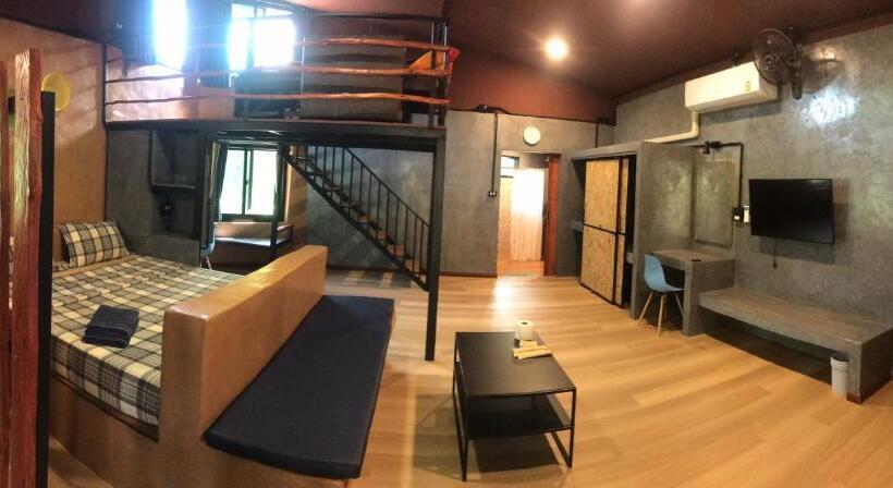 Семейный Номер Deluxe, Baan Nork Farmstay บ้านนอก ฟาร์มสเตย์