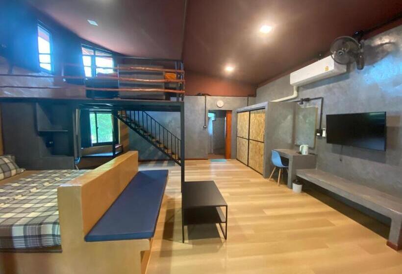 Семейный Номер Deluxe, Baan Nork Farmstay บ้านนอก ฟาร์มสเตย์