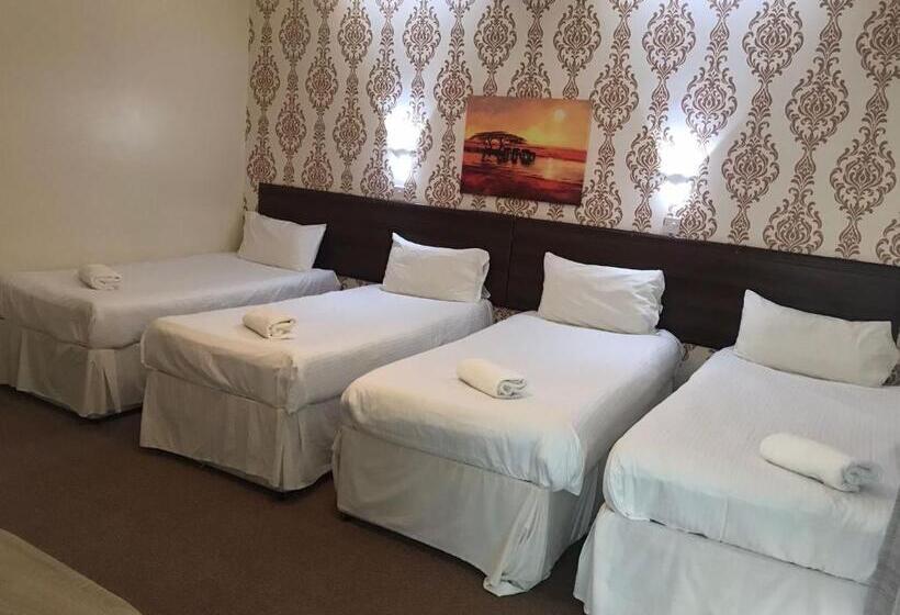 スタンダード４人部屋, Victorin House   All Rooms Are En Suite