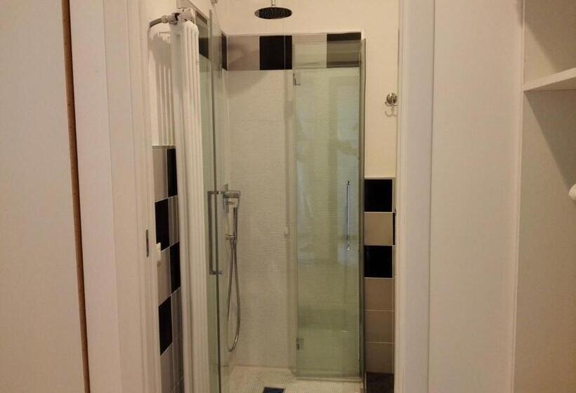 اتاق استاندارد یک نفره, B&b Rosa Blu