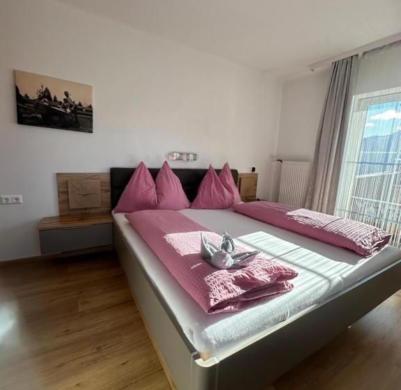 Номер Стандарт с Балконом, Frühstückspension Alpenrose Bed & Breakfast