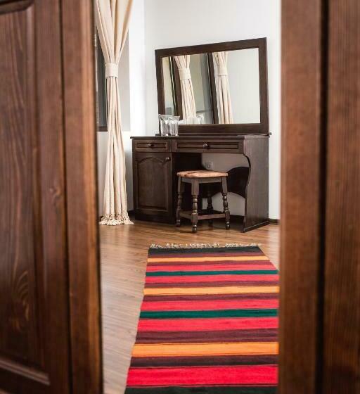 Номер Стандарт с Балконом, Topalovi Guest House