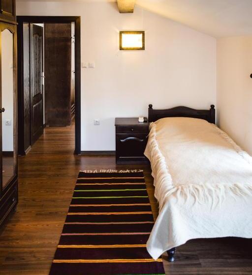 Семейный Номер, Topalovi Guest House