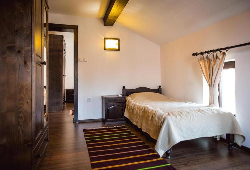 Семейный Номер, Topalovi Guest House