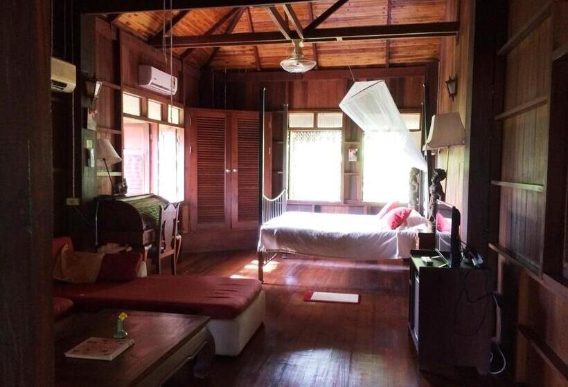 سوییت جونیور, Ruen Thai Rim Haad