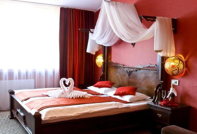 Номер Deluxe Кровать Кинг, Centrum Green Hill Business & Spa