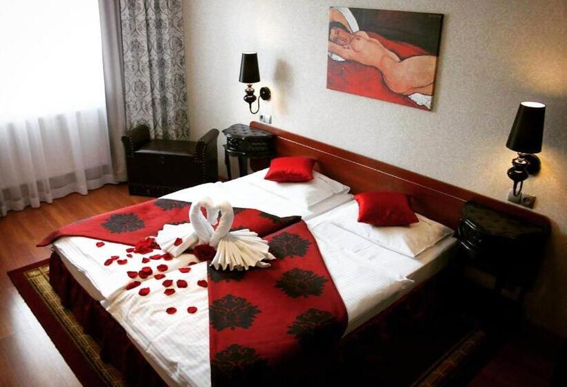 Номер Deluxe Кровать Кинг, Centrum Green Hill Business & Spa