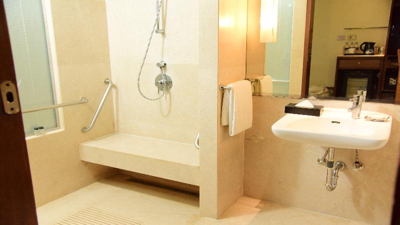 适合残疾人士使用的带超级大床的标准间, Holiday Inn Jaipur City Centre, An Ihg