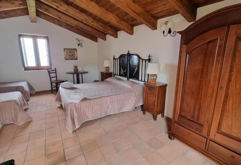 اتاق سوپریور چهار تخته, Il Castello Di San Sergio