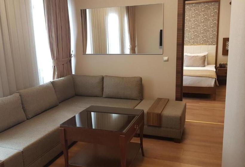 سوئیت با بالکن, Manesol Boutique Galata