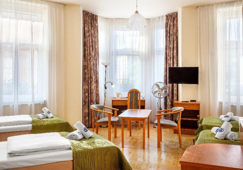 Четырехместный Номер Стандарт, Kosmopolita Rooms