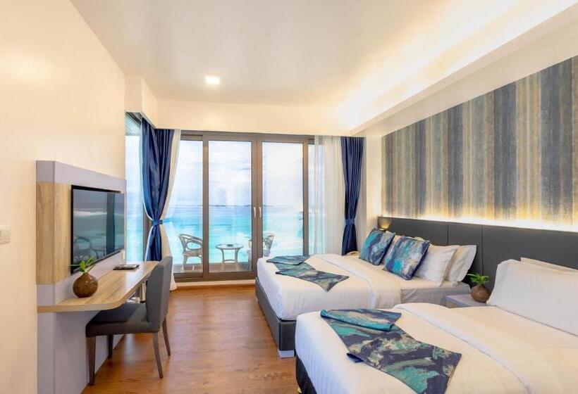 اتاق لوکس با بالکن و چشم‌انداز دریا, Arena Beach