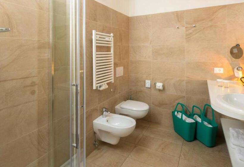 Люкс Престиж, City Hotel Merano