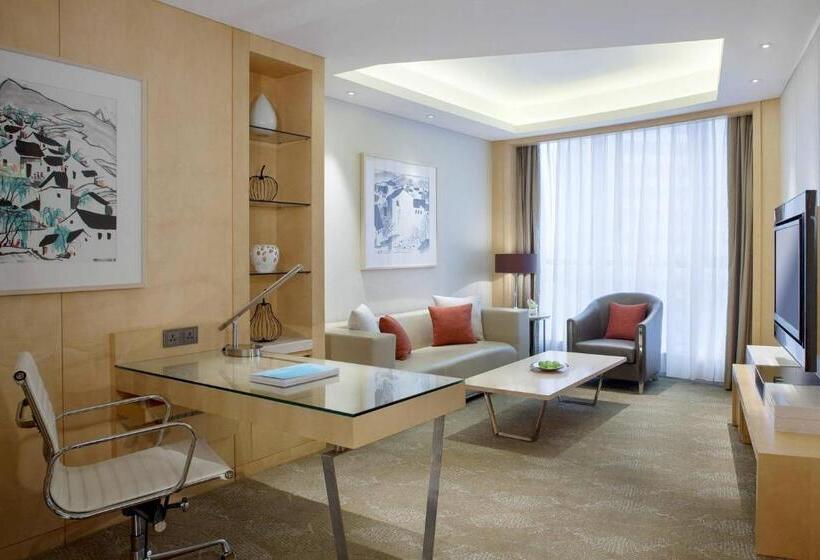 Люкс Deluxe Кровать Кинг, Courtyard By Marriott Hangzhou Qianjiang