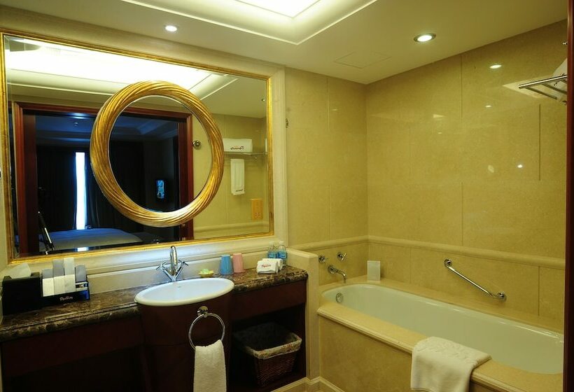 Номер Executive, Dynasty International Hotel Dalian