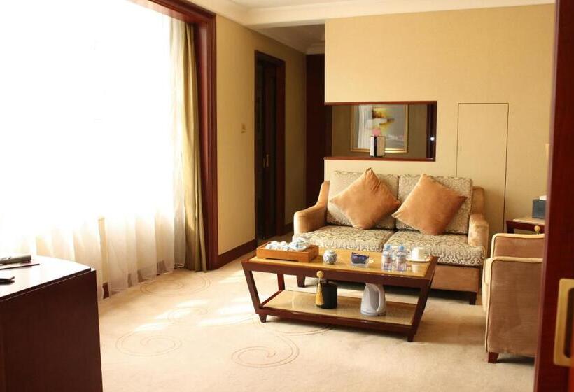 Номер Deluxe, Dynasty International Hotel Dalian