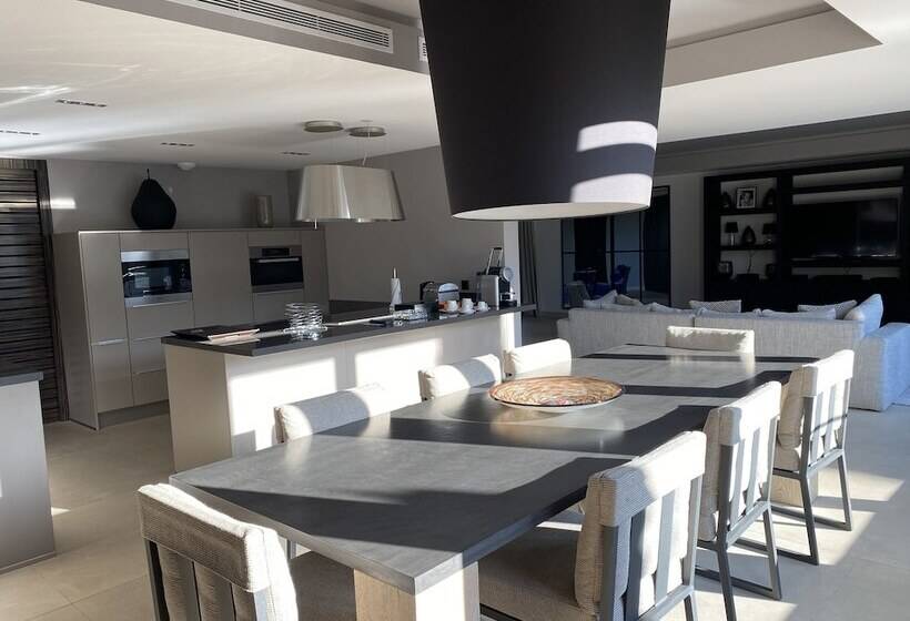 Вилла Deluxe 1 Спальня, Domaine De Manville