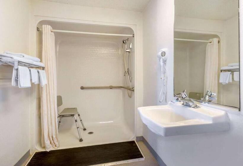 Номер Стандарт Адаптированный для Инвалидов, Hilliard Motor Lodge