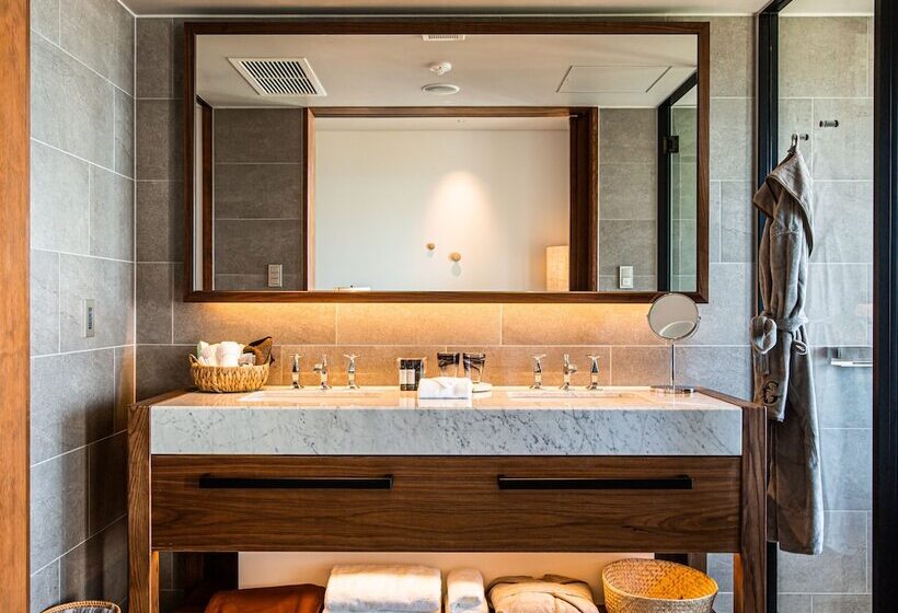 Номер Стандарт Вид на Море, One Suite The Grand