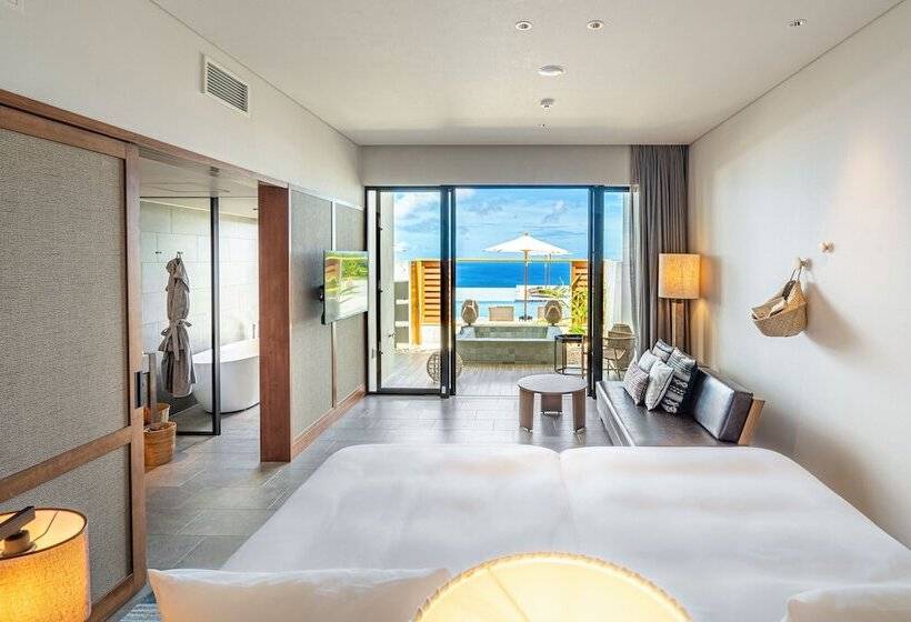 Habitación Premium Vista al Mar., One Suite The Grand