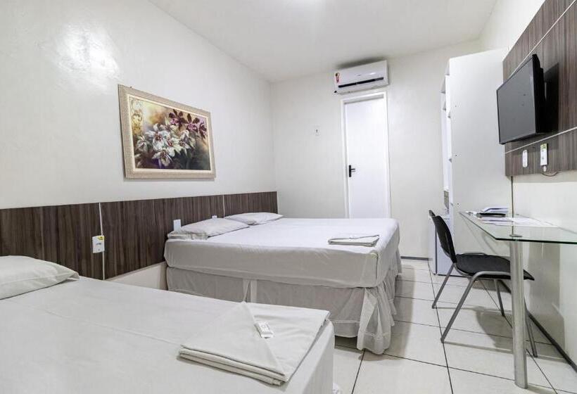 Quarto Triplo Estandar, Aeroporto Montese Star