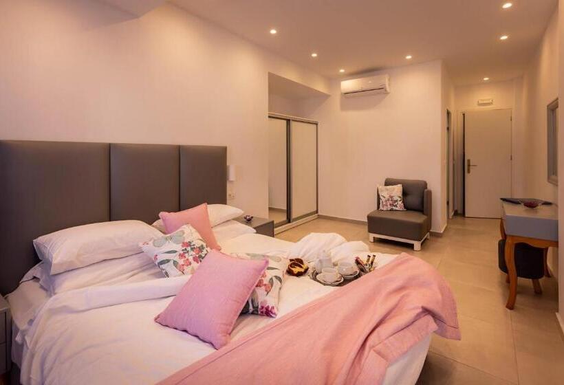 Номер Superior Вид на Море, Mar N Mar Crown Hotel Suites