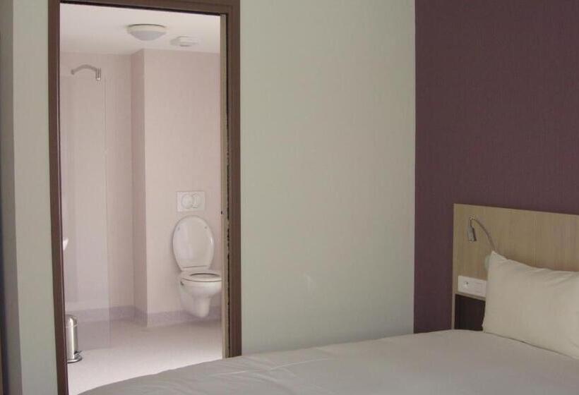 Номер Стандарт, The Originals Access, Hôtel Cholet Gare