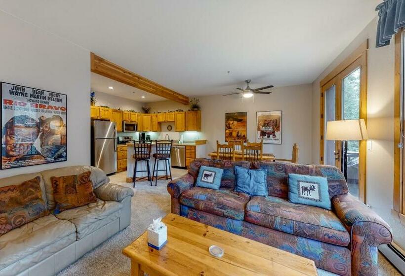 Апартаменты 1 Спальня, Trappers Crossing 8763
