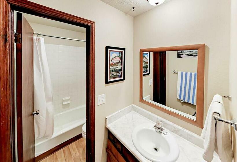 Апартаменты 2 Спальни, Mountian View Condo Unit S303