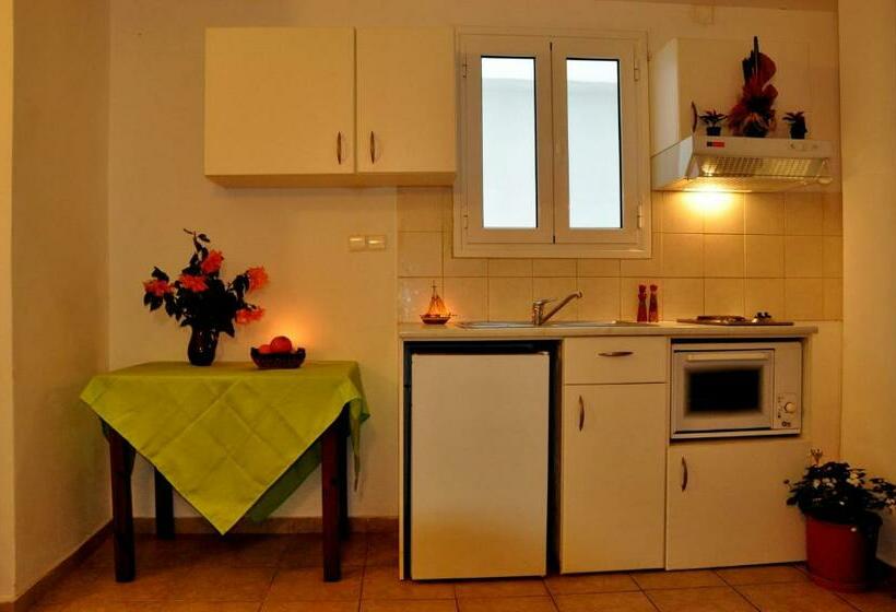 Апартаменты 1 Спальня, Haris Apartments