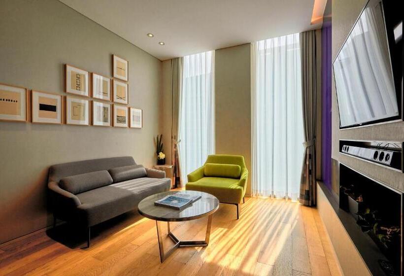 Люкс Executive Кровать Кинг, Aloft Seoul Gangnam