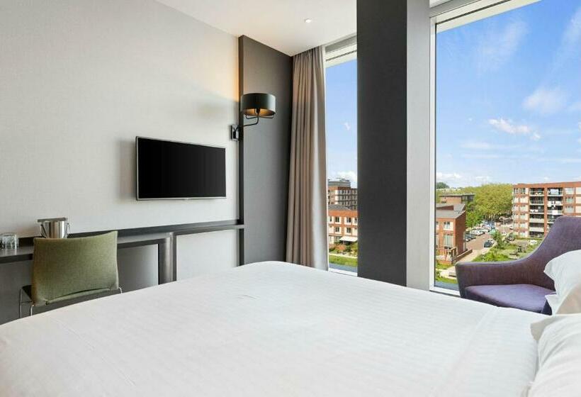 Standard Room, Corendon Amsterdam Newwest, A Tribute Portfolio