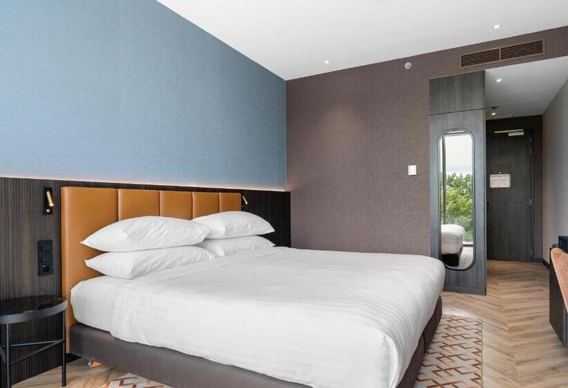 Standard Room, Corendon Amsterdam Newwest, A Tribute Portfolio