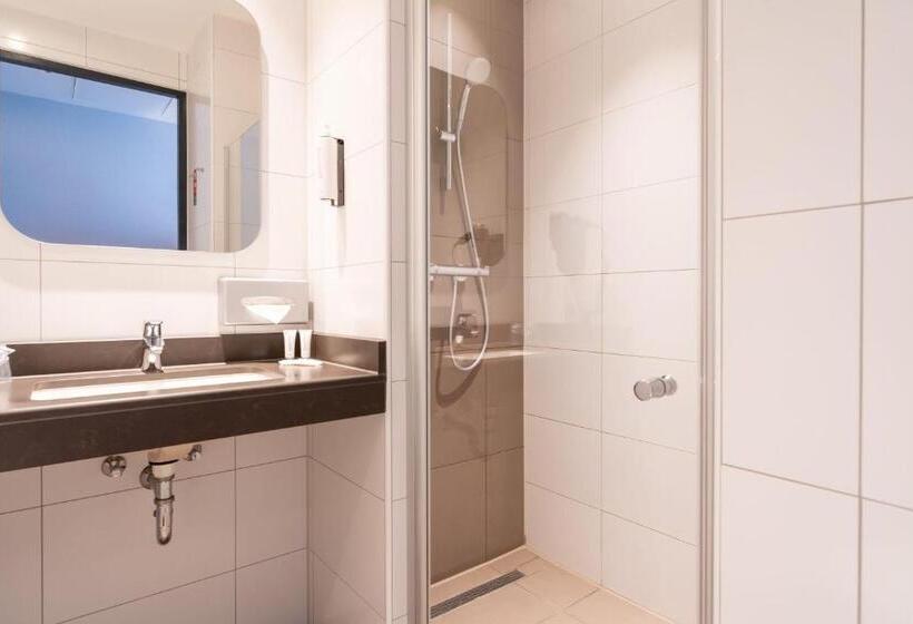 Standard Single Room, Corendon Amsterdam Newwest, A Tribute Portfolio