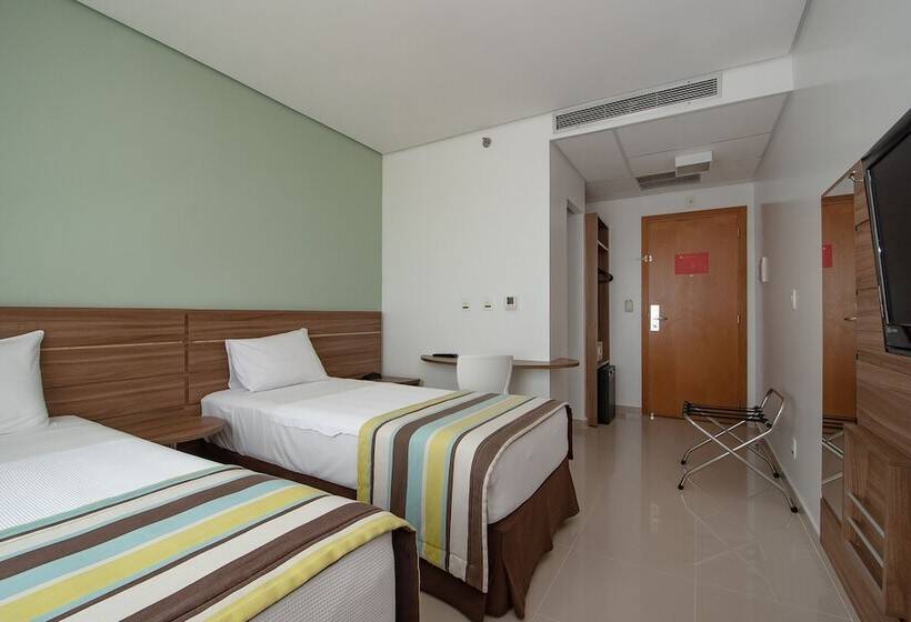 Quarto Estandar, Express Vieiralves