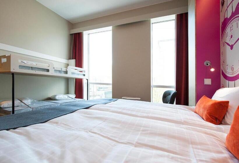 Семейный Номер, Motel L Hammarby Sjöstad
