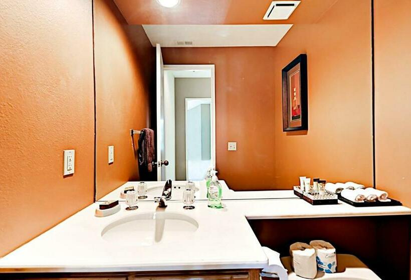 Апартаменты 3 Спальни, Southern Hills Charm Permit# 65256