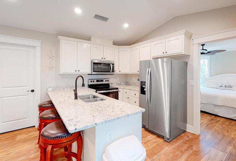 Апартаменты 2 Спальни, Beach Cottage South