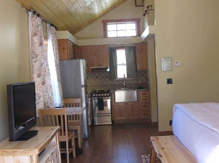 Хижина Deluxe, Convict Lake Resort