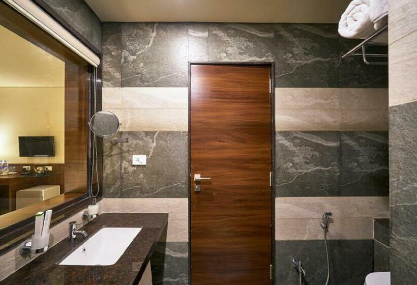 Номер Стандарт, Shlok  Pure Veg , Kolhapur