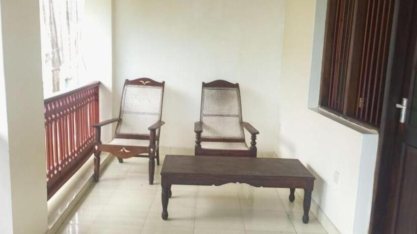 اتاق استاندارد یک نفره, New Mahrus Hotel & Rooftop Restaurant