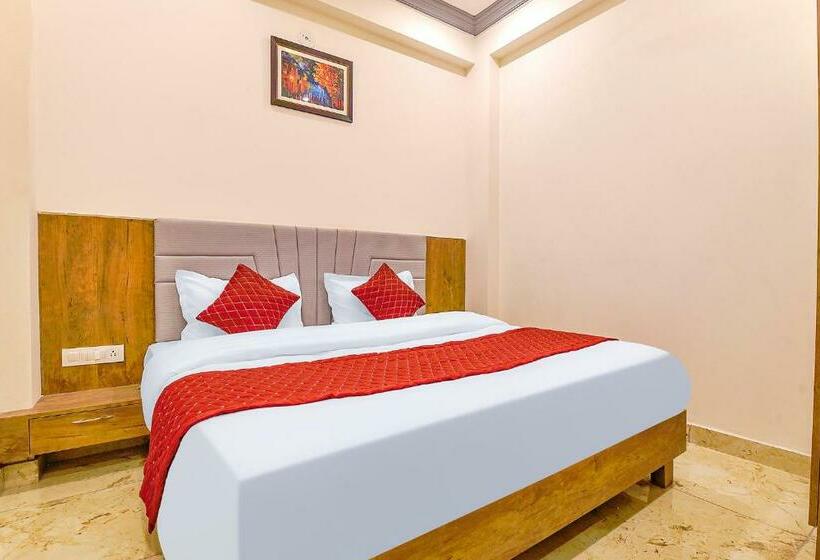 Quarto Deluxe, Fabhotel Infinity Blue