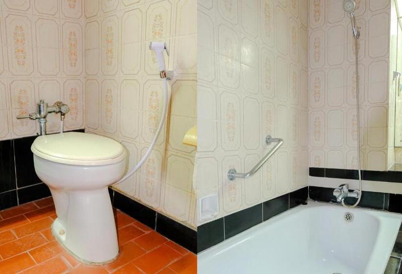 Номер Deluxe, Bandung Permai Hotel Jember
