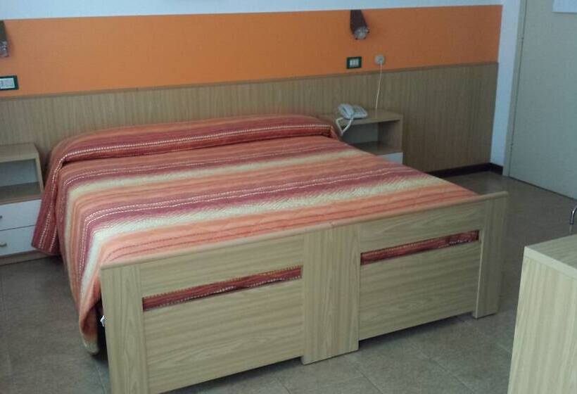 Номер Стандарт, Garnì Capinera