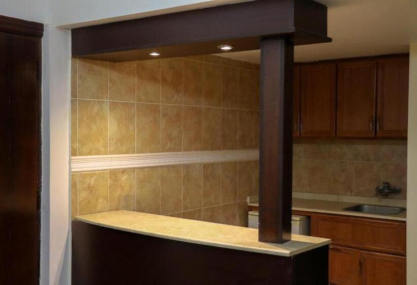 سوئیت اجرایی با چشم‌انداز دریا, Grand Suites
