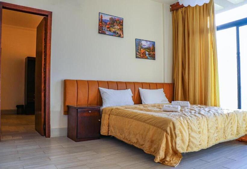 سوییت جونیور با چشم‌انداز دریا, Grand Suites