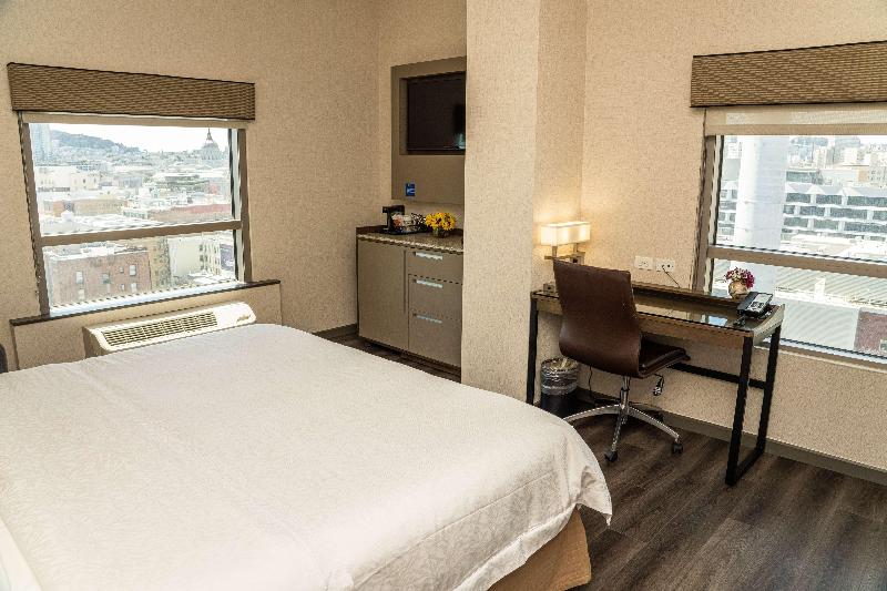 Стандартный Номер Кровать Кинг, Hilton Garden Inn Rochester Downtown, Ny