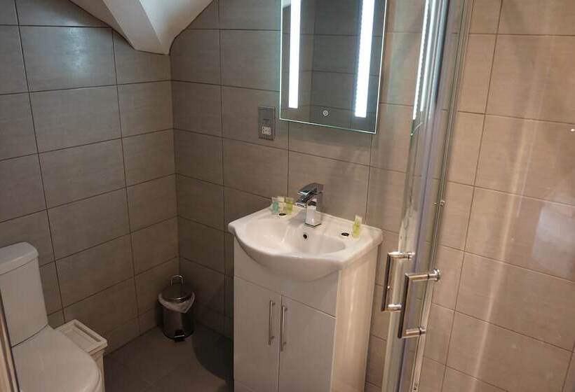 Quarto Estandar Individual, Marlborough
