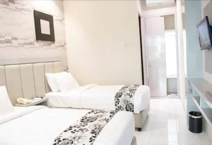 Номер Superior, Luminor Hotel Jember By Wh
